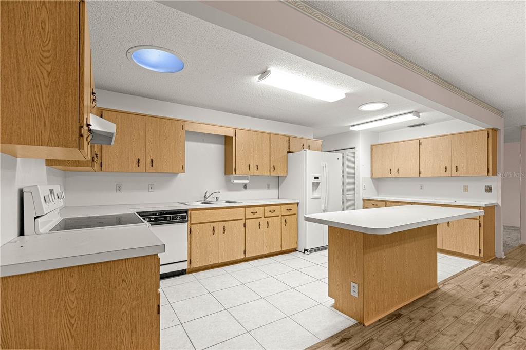 8540 Southwest 90th Place, Unit A Ocala, FL 34481 - Photo 21 of 38