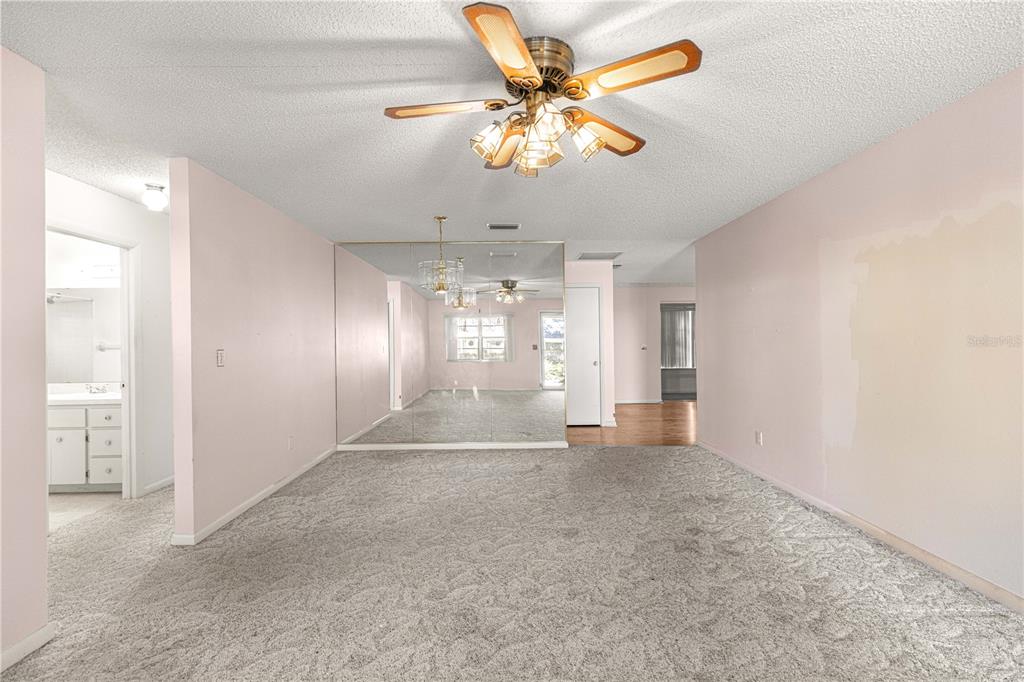 8540 Southwest 90th Place, Unit A Ocala, FL 34481 - Photo 5 of 38