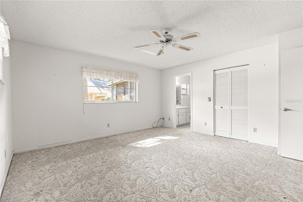 8540 Southwest 90th Place, Unit A Ocala, FL 34481 - Photo 7 of 38