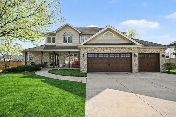 $500,000 | 515 Buckingham Place, Shorewood, IL 60404