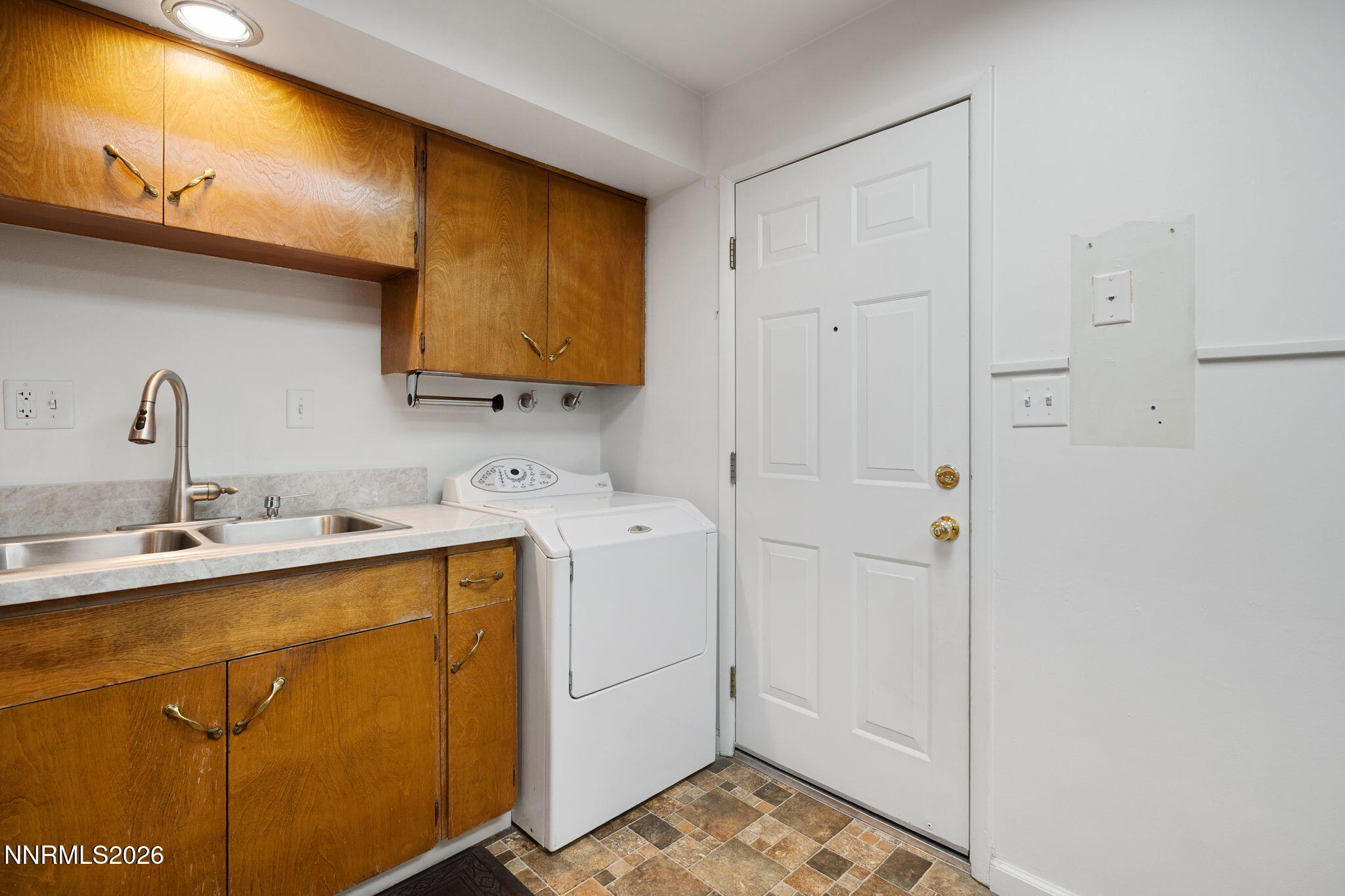1495 West 6th Street Reno, NV 89503 - Photo 17 of 50 58-web-or-mls-A7404363