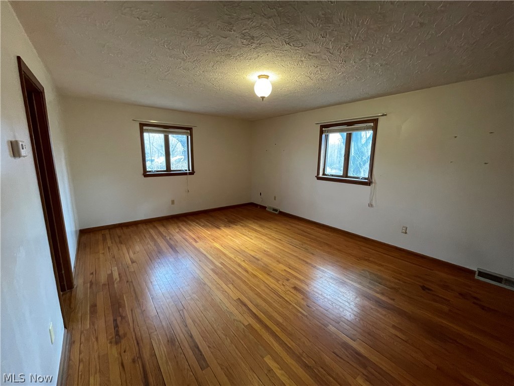 48231 North Ridge Road Amherst, OH 44001 - Photo 16 of 35