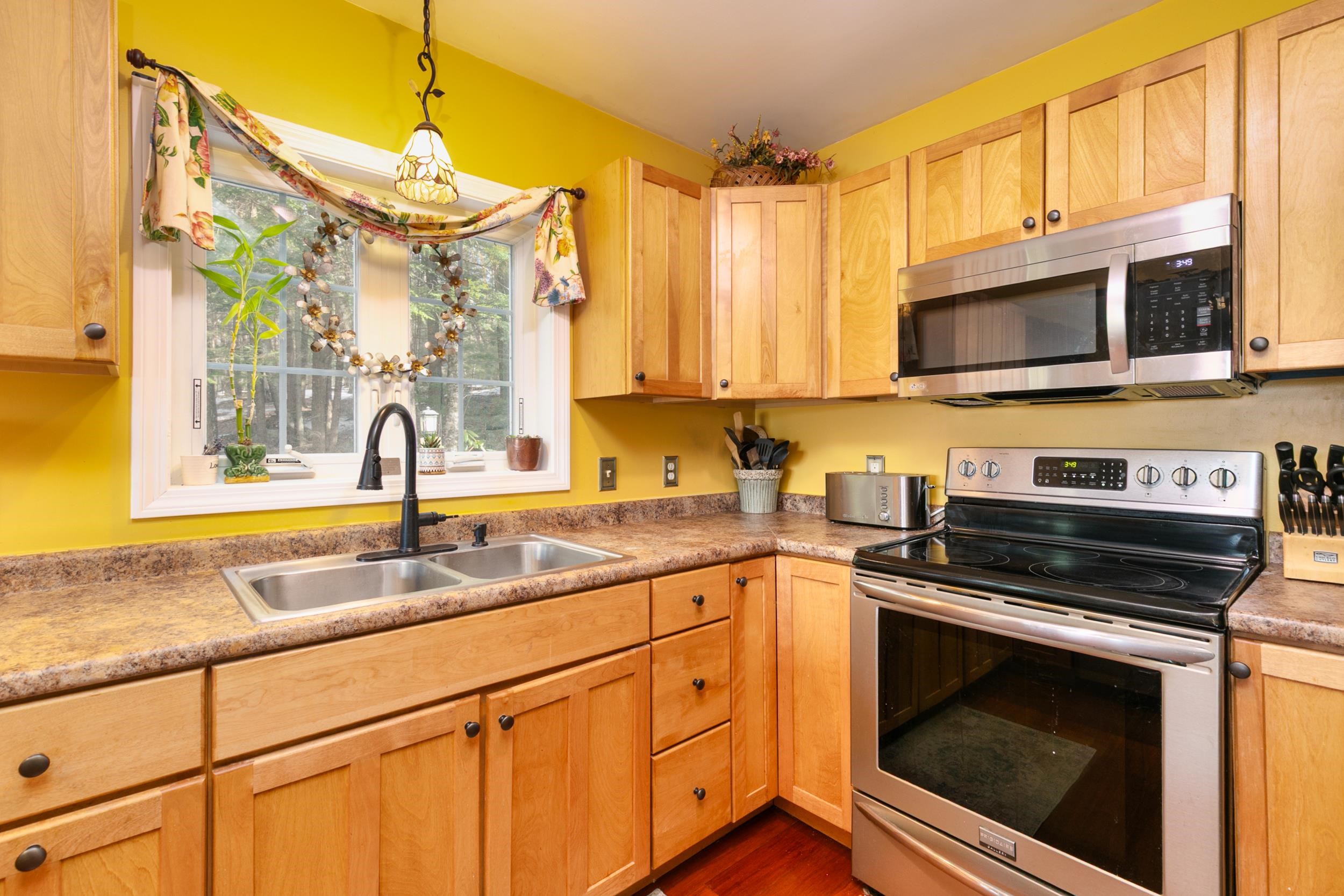 1376 Highway 11, Unit B Sunapee, NH 03751 - Photo 10 of 40