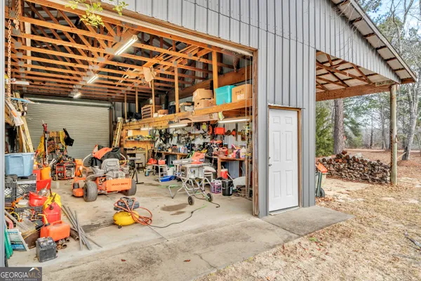 $949,000 | 241 Foskey Cemetery Road, Adrian, GA 31002