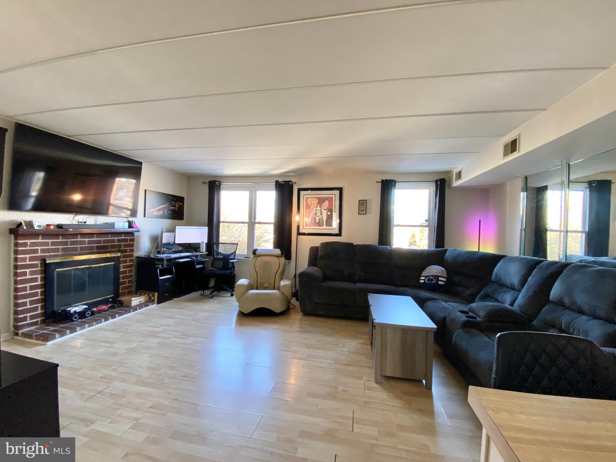 216 Chester Pike Ridley Park, PA 19078 - Photo 5 of 62