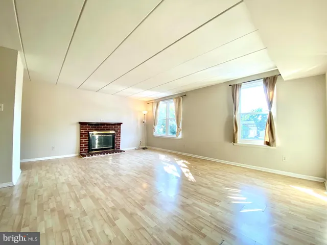 $2,450 | 216 Chester Pike, Ridley Park, PA 19078