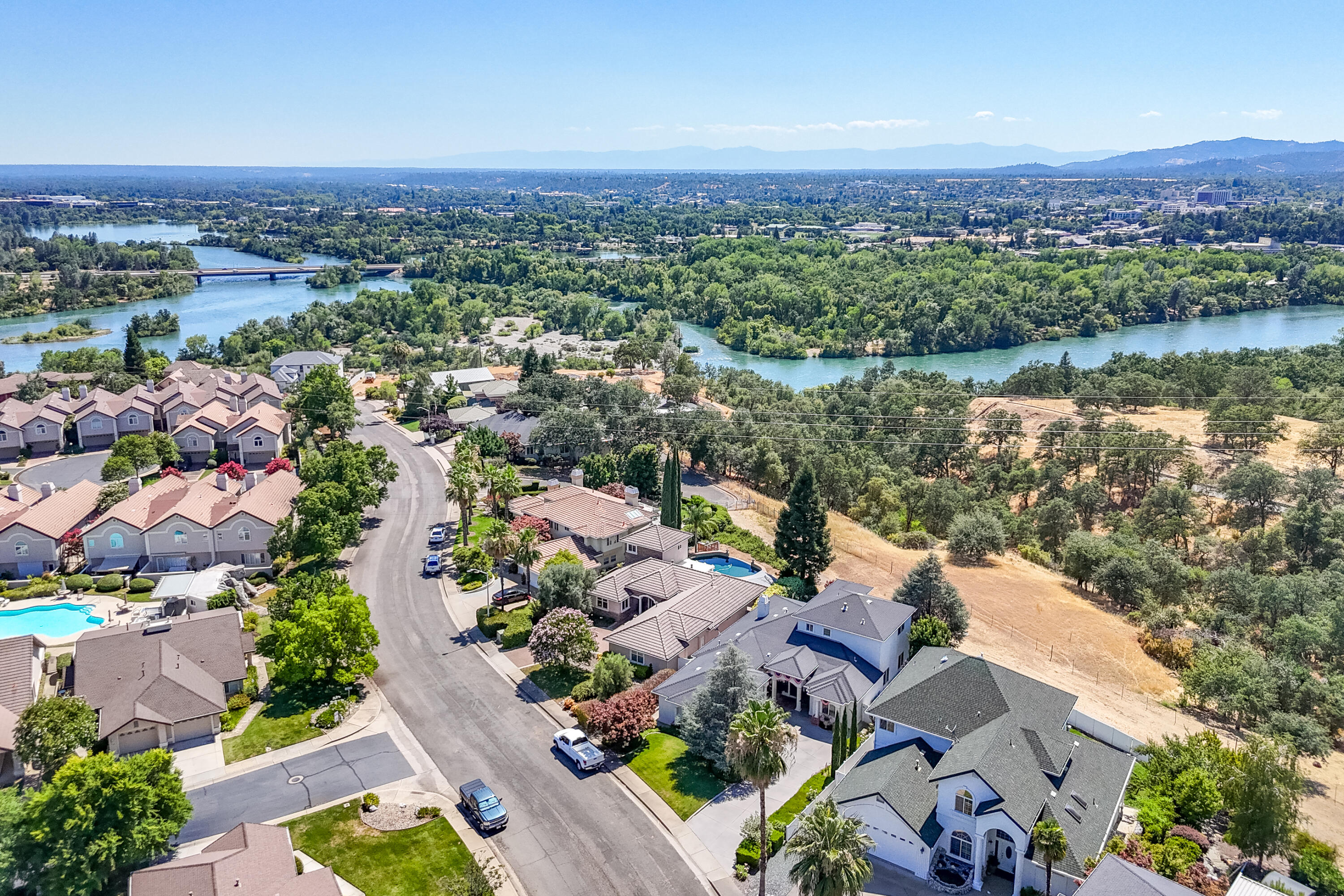 864 River Bend Road Redding, CA 96003 - Photo 111 of 115 CONVENIENT TO STORES AND RESTAURANTS