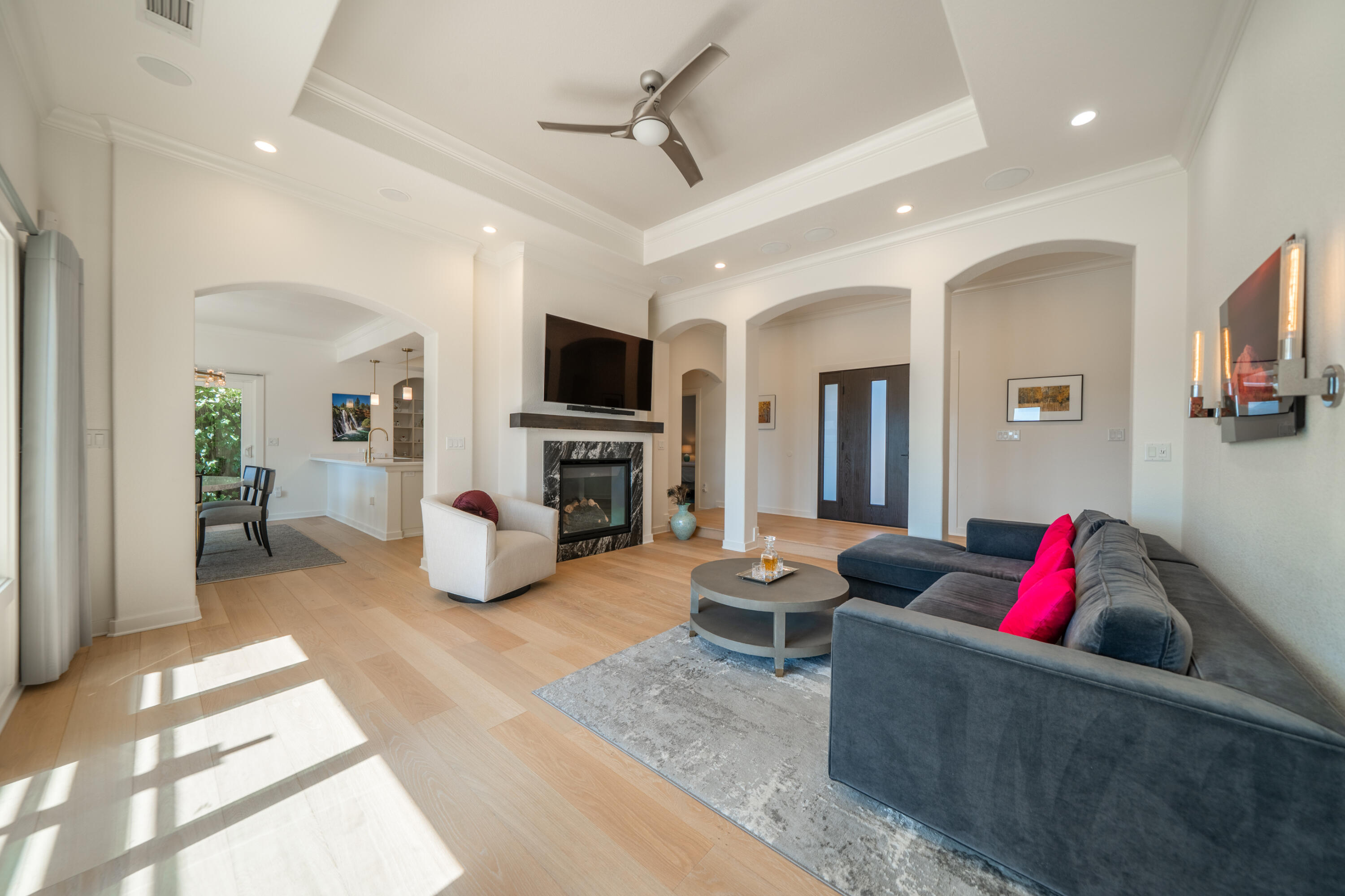 864 River Bend Road Redding, CA 96003 - Photo 22 of 115 COFFERED CEILING