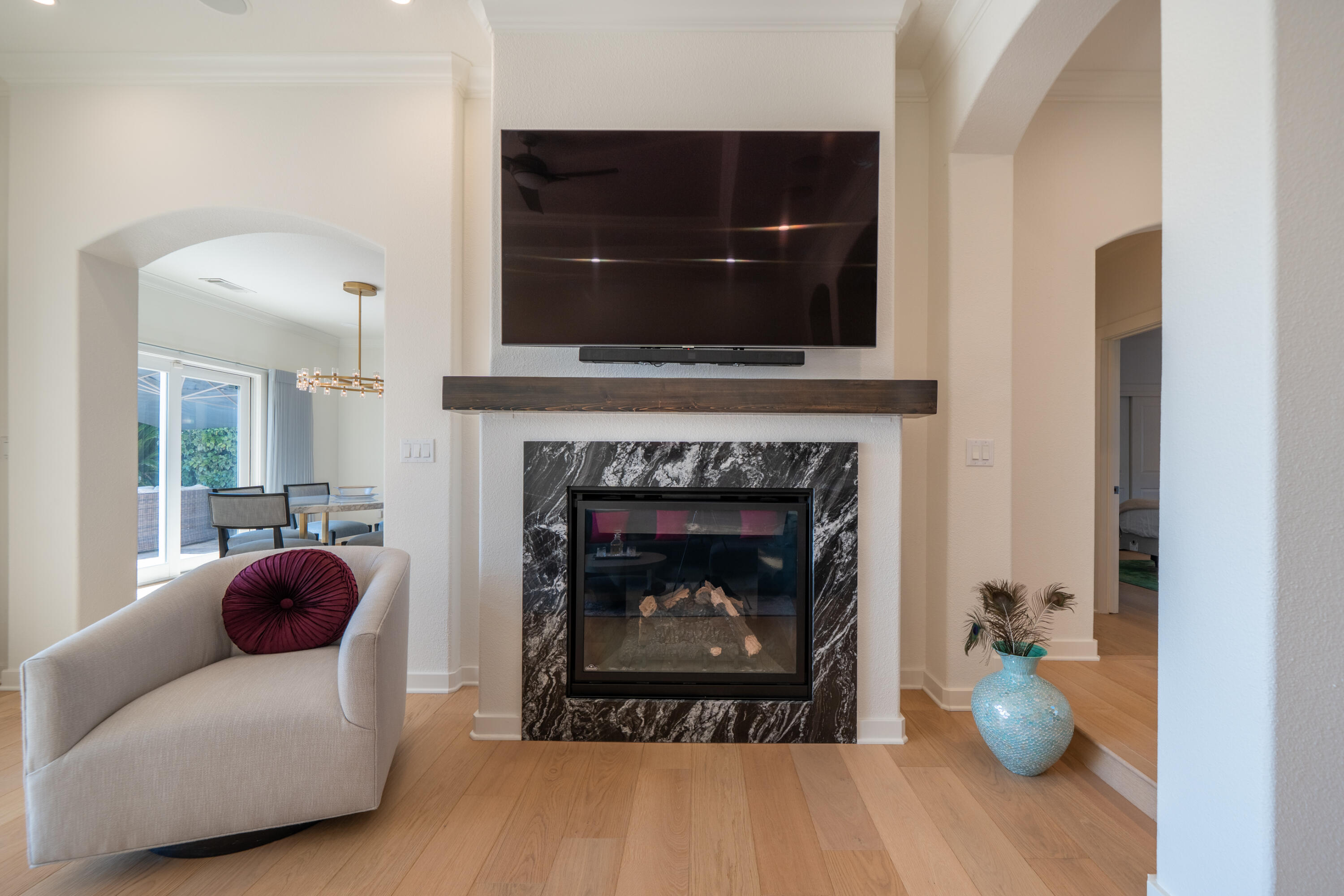 864 River Bend Road Redding, CA 96003 - Photo 26 of 115 GAS FIREPLACE