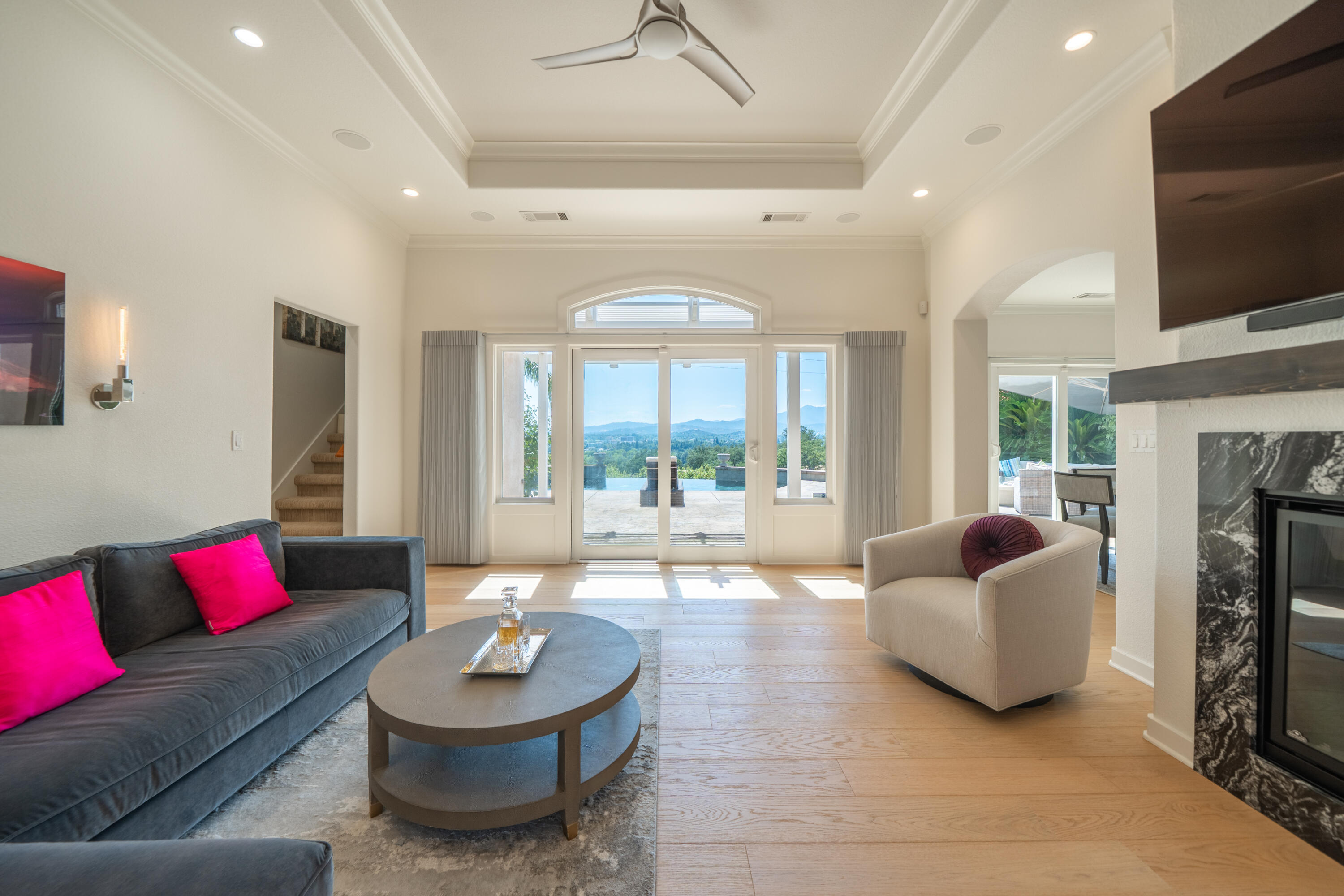 864 River Bend Road Redding, CA 96003 - Photo 4 of 115 STUNNING VIEWS