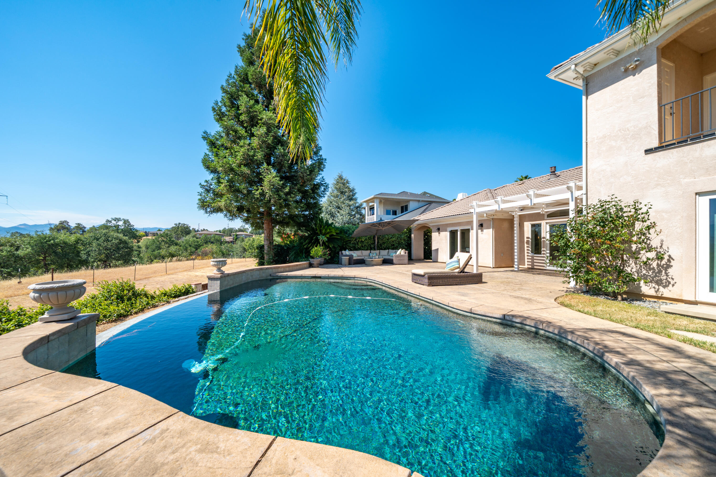 864 River Bend Road Redding, CA 96003 - Photo 62 of 115 FREEFORM GUNIT POOL