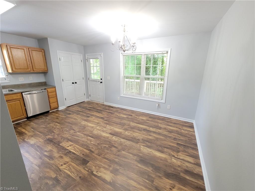 629 Kenneth Road Greensboro, NC 27455 - Photo 5 of 19 Gallery Image 5