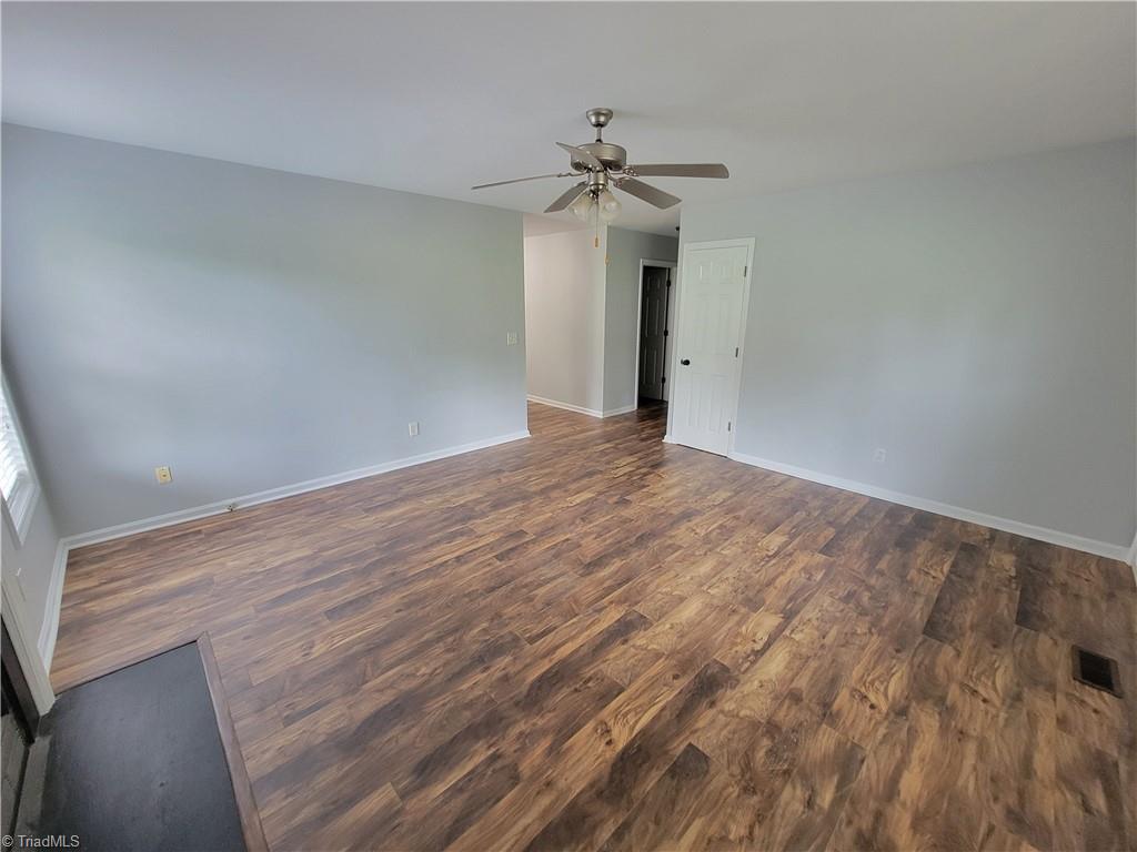 629 Kenneth Road Greensboro, NC 27455 - Photo 8 of 19 Gallery Image 8