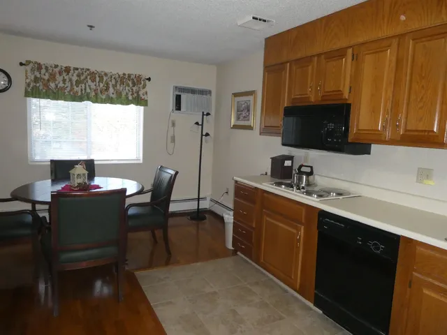 $229,900 | 490 River Road, Unit 3, Manchester, NH 03104