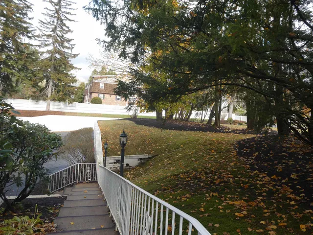 $229,900 | 490 River Road, Unit 3, Manchester, NH 03104