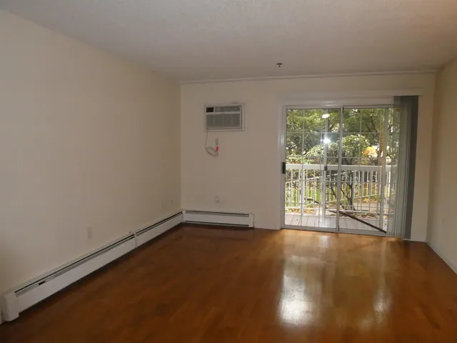 $229,900 | 490 River Road, Unit 3, Manchester, NH 03104