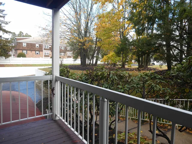 $229,900 | 490 River Road, Unit 3, Manchester, NH 03104