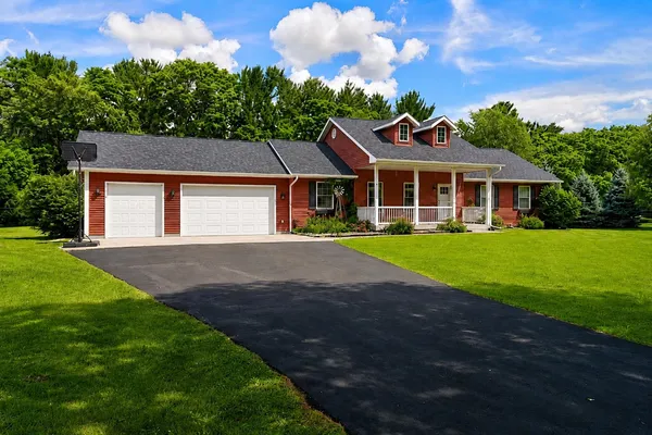 $480,000 | S12951 Ivy Lane, Spring Green, WI 53588