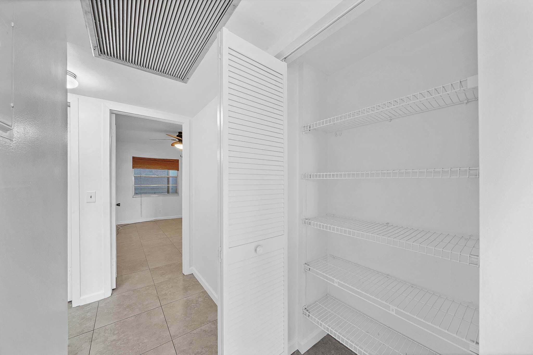 2049 Hythe A Boca Raton, FL 33434 - Photo 15 of 38 8 Foyer (1)