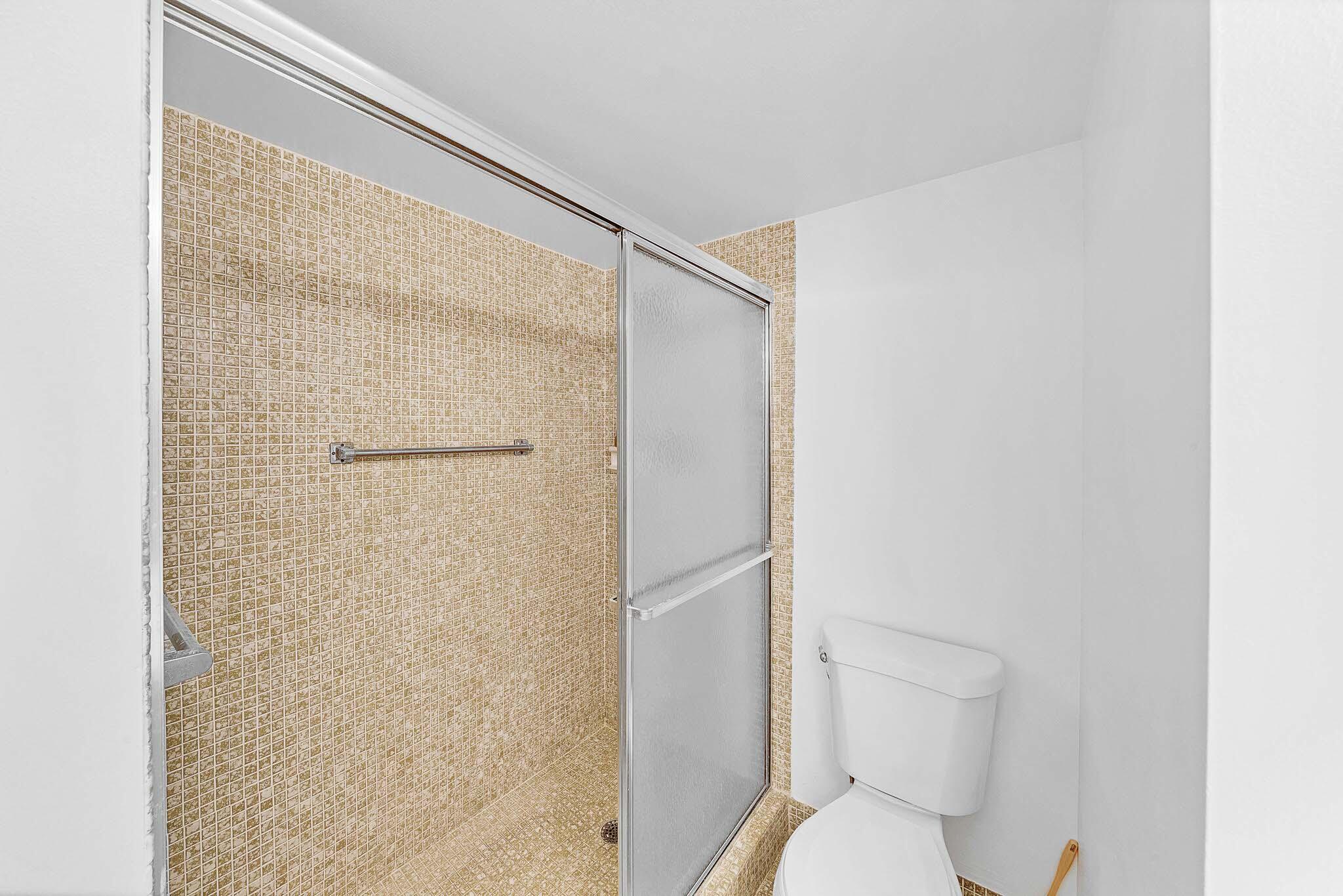 2049 Hythe A Boca Raton, FL 33434 - Photo 22 of 38 9 Primary Bedroom (7)