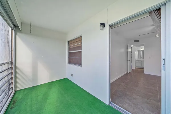 $1,800 | 2049 Hythe A, Boca Raton, FL 33434