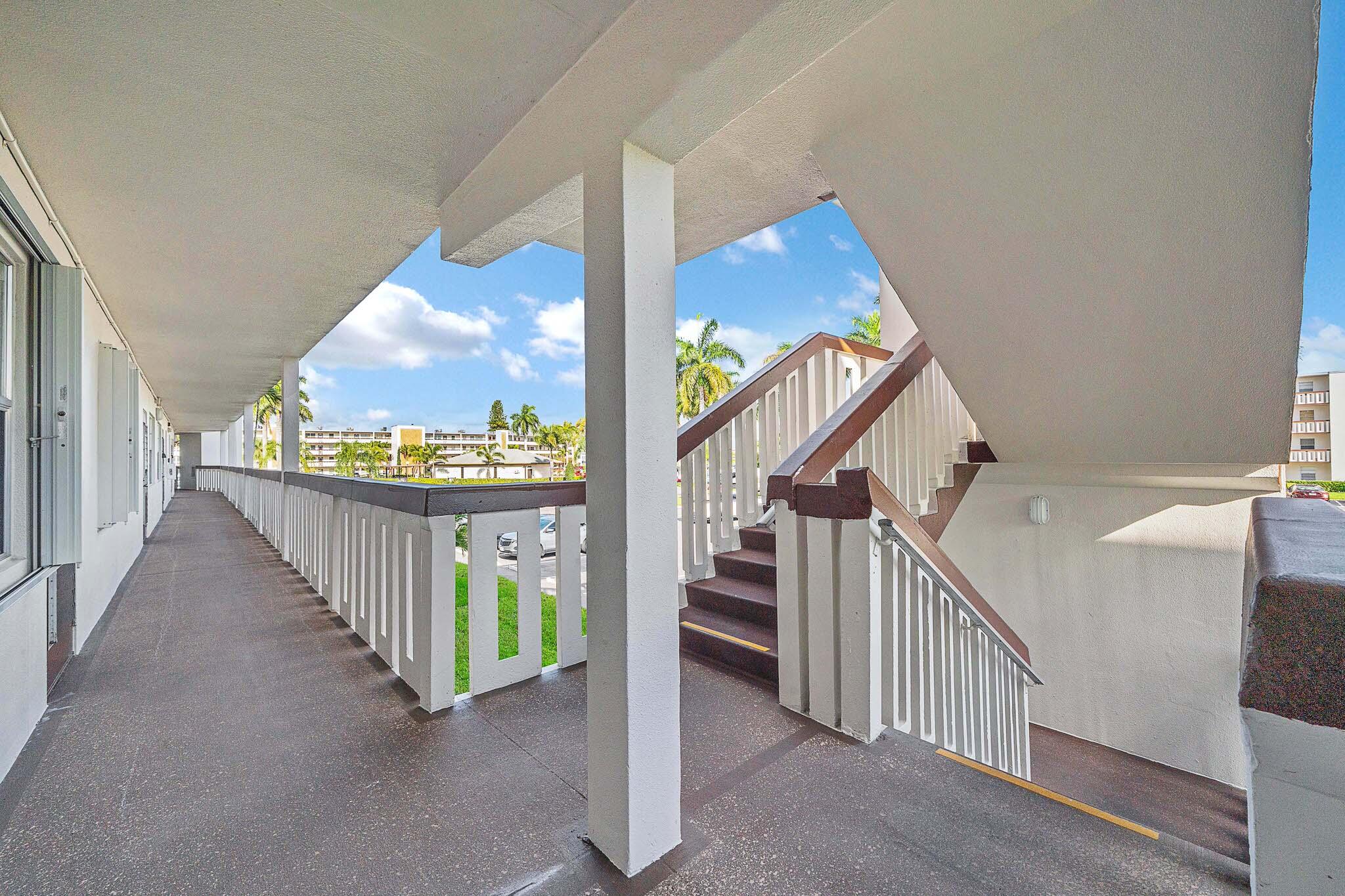 2049 Hythe A Boca Raton, FL 33434 - Photo 38 of 38 19 Catwalk (3)