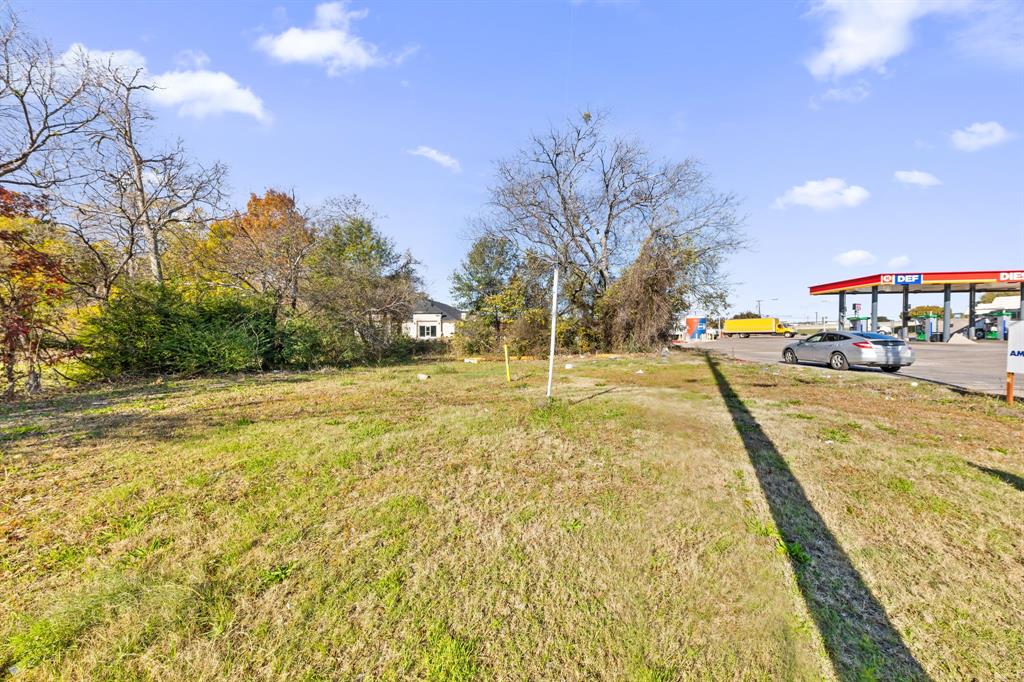 401 East Malloy Bridge Road Seagoville, TX 75159 - Photo 12 of 14 a view of yard with swimming pool