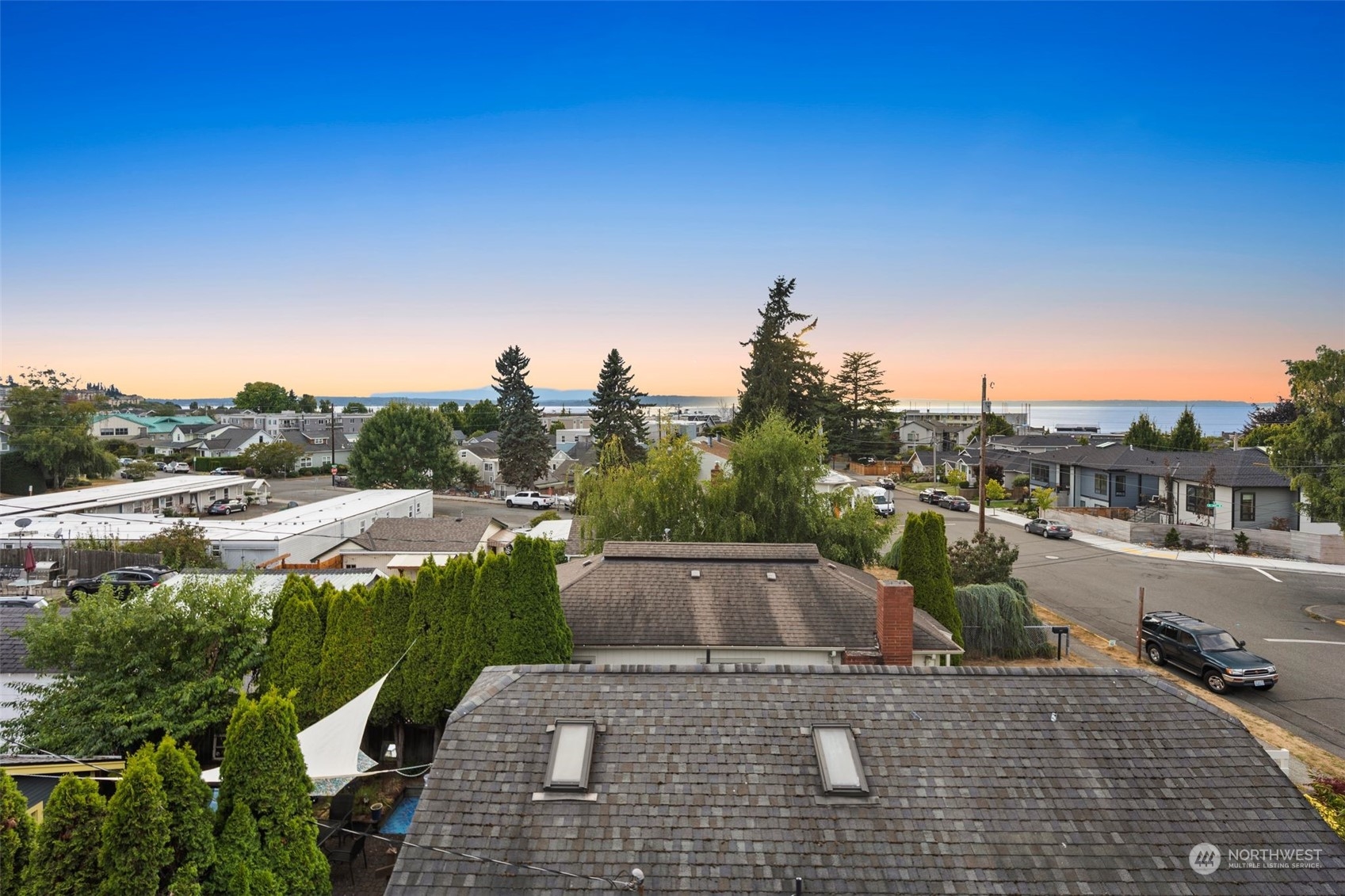 416 Daley Street, Unit C Edmonds, WA 98020 - Photo 27 of 38 a view of a terrace
