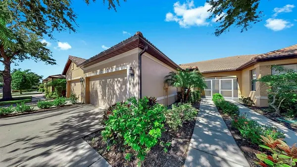 $2,000 | 313 Seneca Falls Drive, Apollo Beach, FL 33572