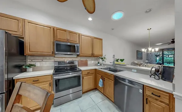 $2,000 | 313 Seneca Falls Drive, Apollo Beach, FL 33572