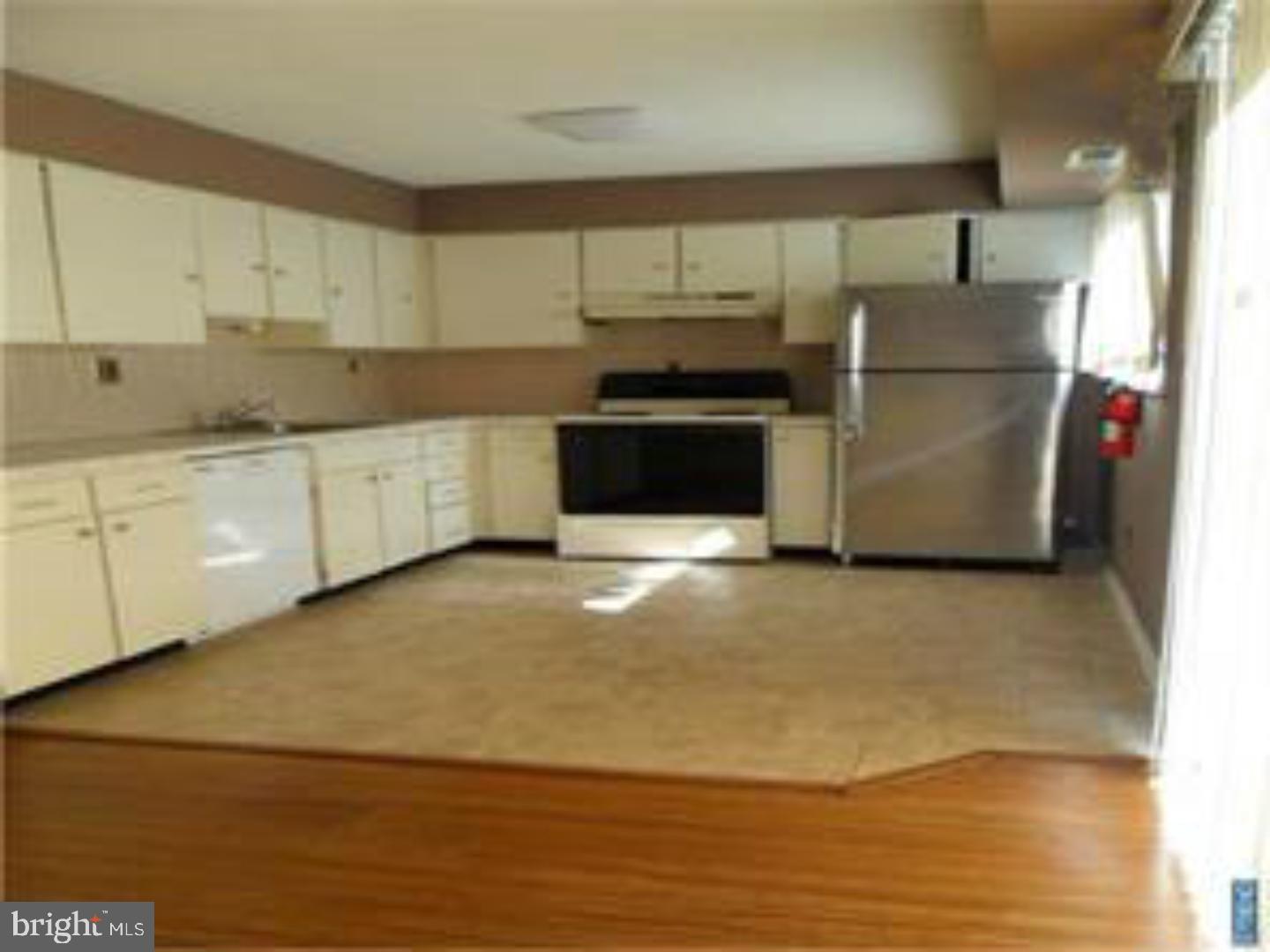 3 Georgetown Road Lindenwold, NJ 08021 - Photo 5 of 17 Kitchen