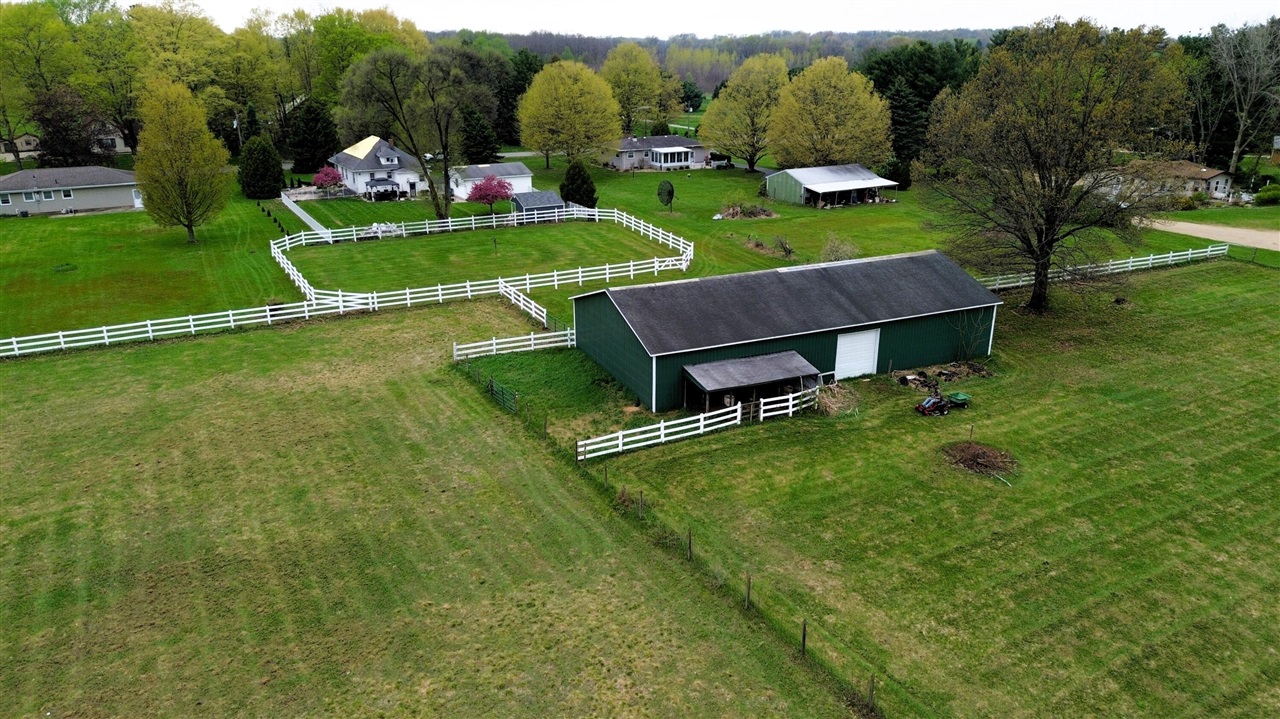 1155 South Bainbridge Center Road Benton Harbor, MI 49022 - Photo 16 of 47