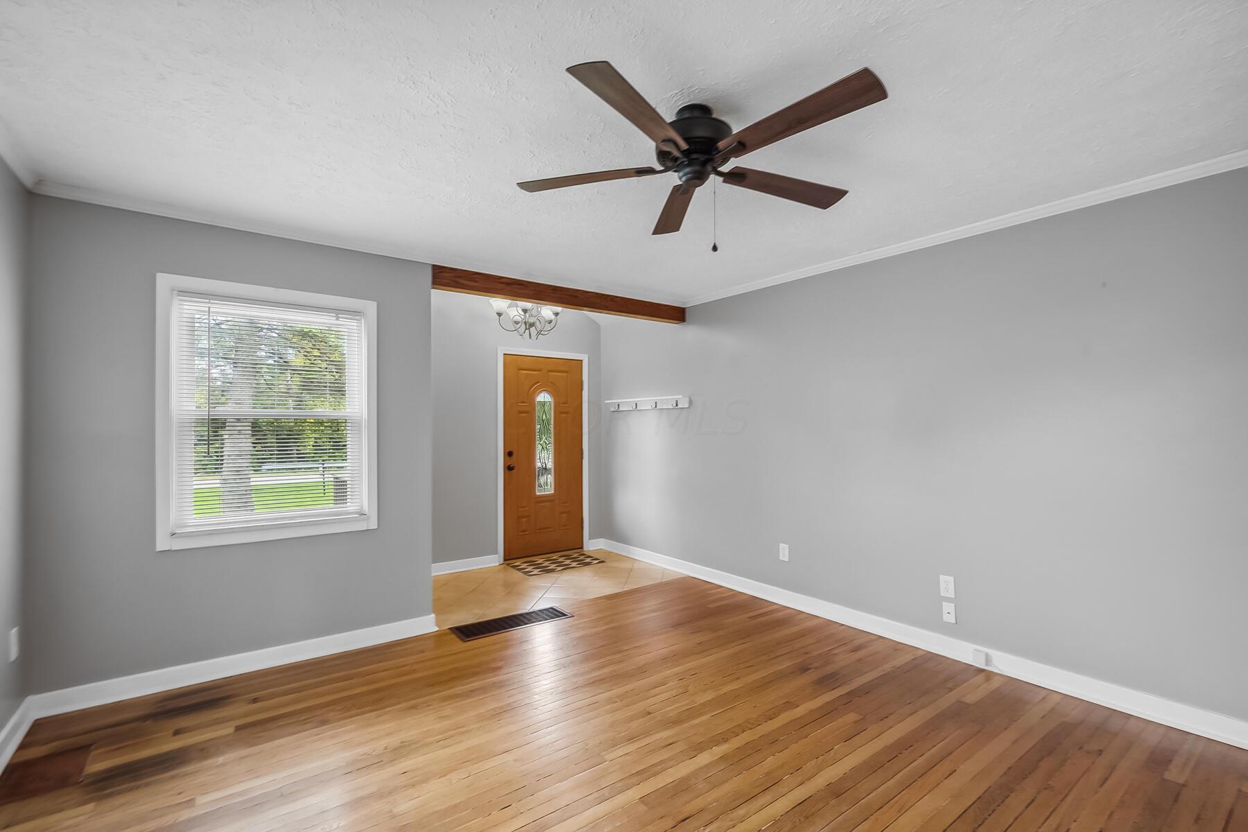 5503 Linworth Road Columbus, OH 43235 - Photo 8 of 47 24-web-or-mls-5503 Linworth Rd-124