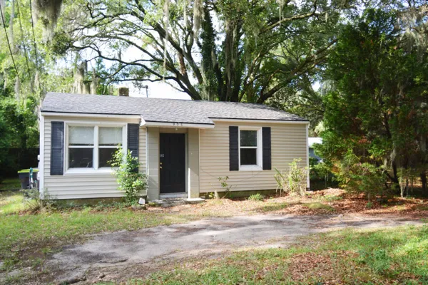 $250,000 | 906 Woodward Avenue, Beaufort, SC 29902
