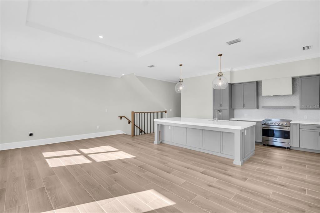 187 145th Avenue, Unit 4 St. Petersburg, FL 33708 - Photo 11 of 61