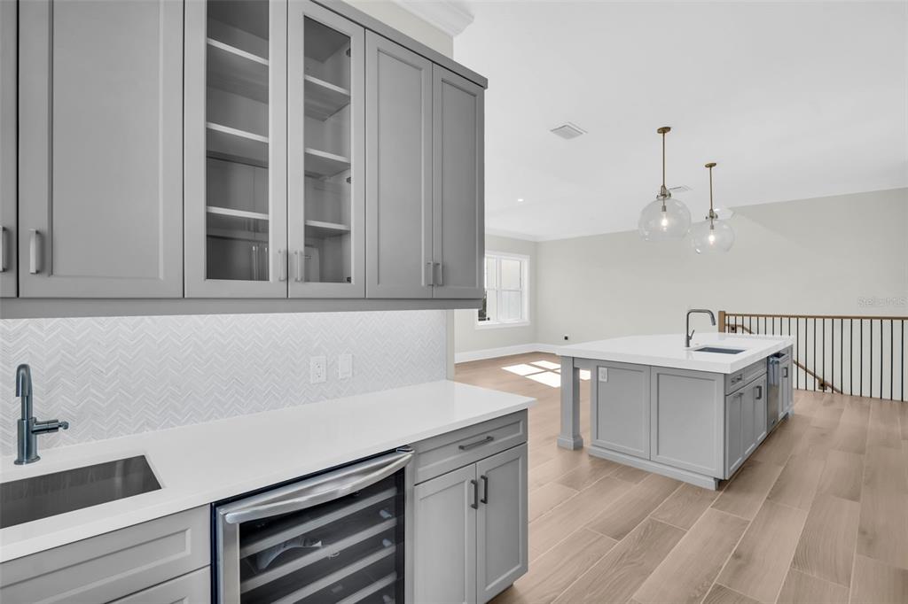 187 145th Avenue, Unit 4 St. Petersburg, FL 33708 - Photo 13 of 61