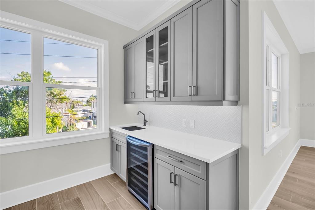 187 145th Avenue, Unit 4 St. Petersburg, FL 33708 - Photo 14 of 61