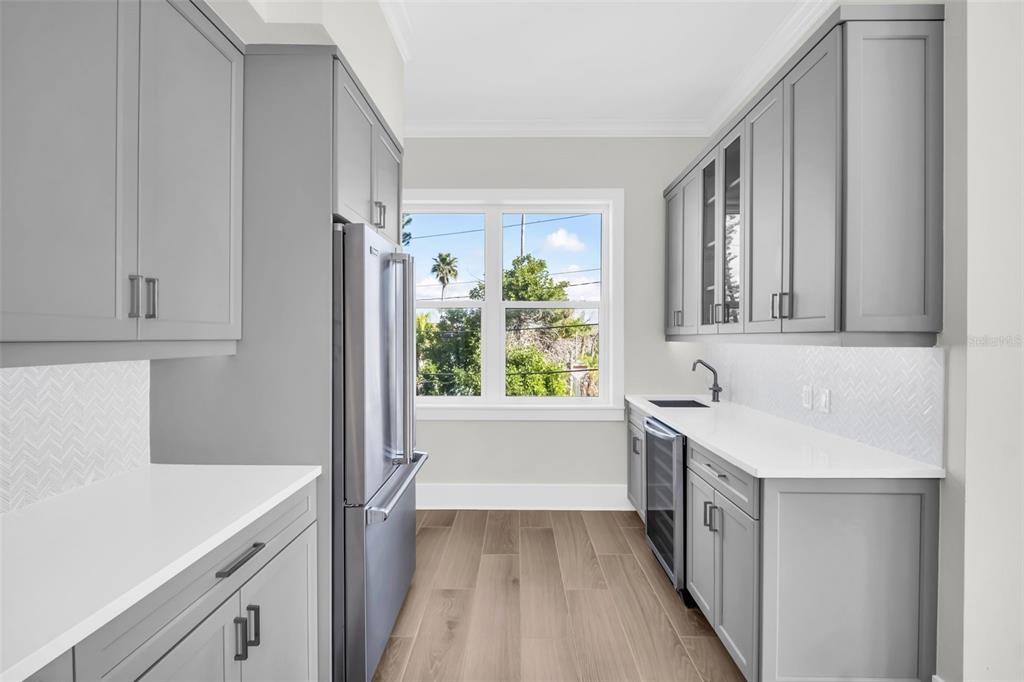 187 145th Avenue, Unit 4 St. Petersburg, FL 33708 - Photo 15 of 61