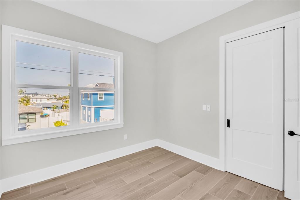 187 145th Avenue, Unit 4 St. Petersburg, FL 33708 - Photo 22 of 61