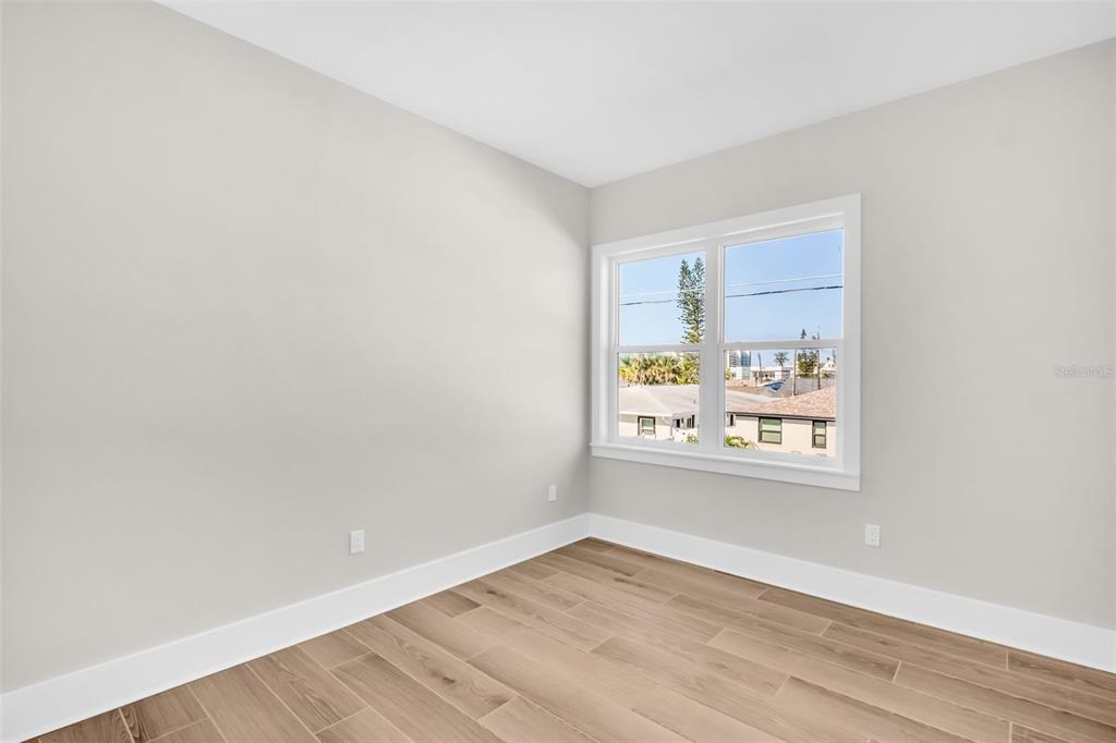 187 145th Avenue, Unit 4 St. Petersburg, FL 33708 - Photo 27 of 61