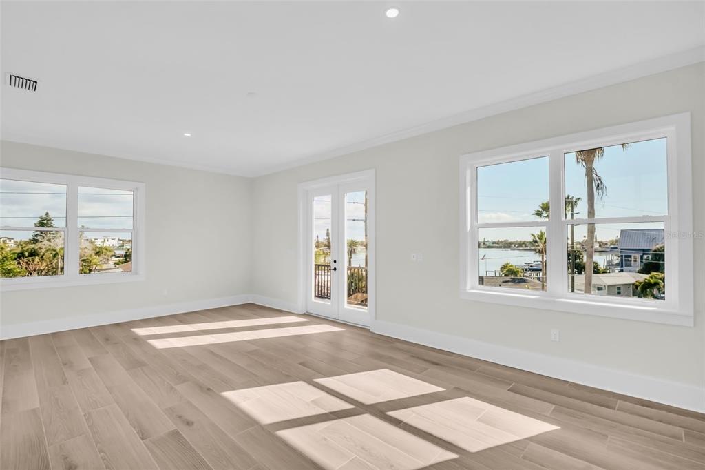 187 145th Avenue, Unit 4 St. Petersburg, FL 33708 - Photo 33 of 61