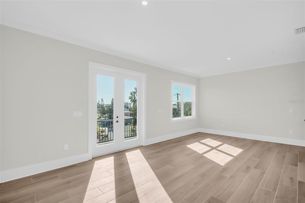 187 145th Avenue, Unit 4 St. Petersburg, FL 33708 - Photo 35 of 61