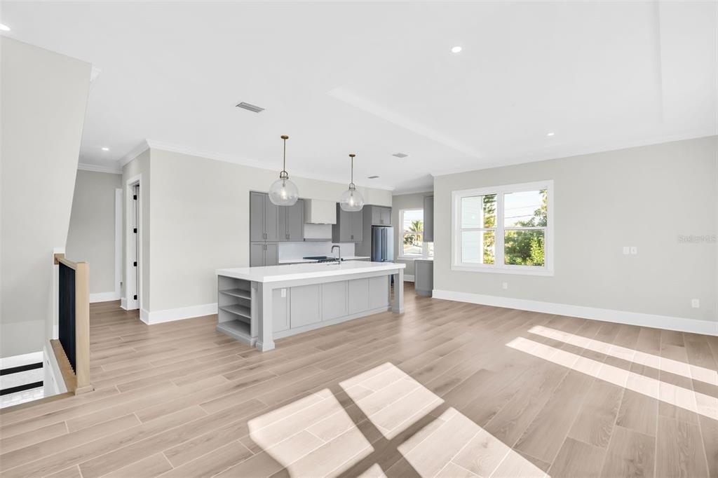 187 145th Avenue, Unit 4 St. Petersburg, FL 33708 - Photo 6 of 61