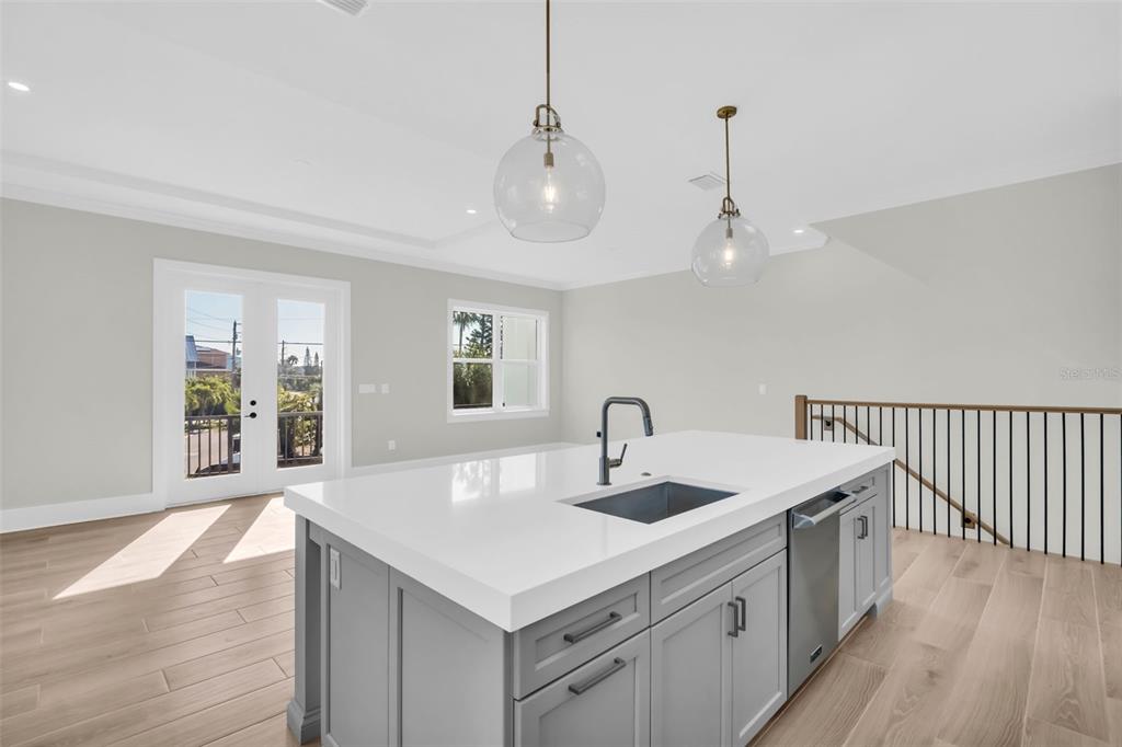 187 145th Avenue, Unit 4 St. Petersburg, FL 33708 - Photo 7 of 61