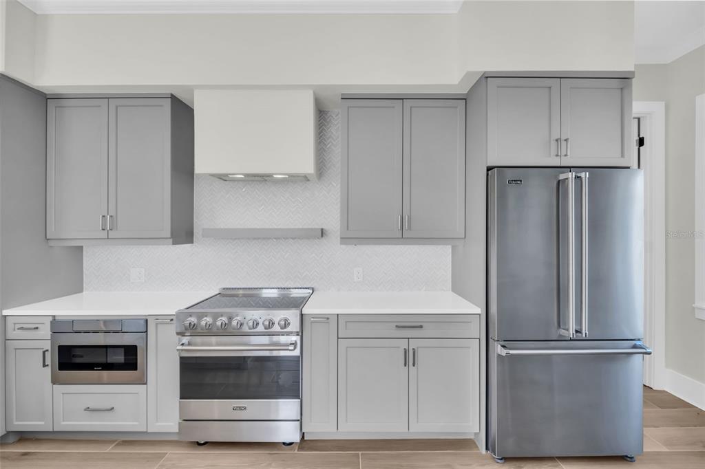 187 145th Avenue, Unit 4 St. Petersburg, FL 33708 - Photo 9 of 61