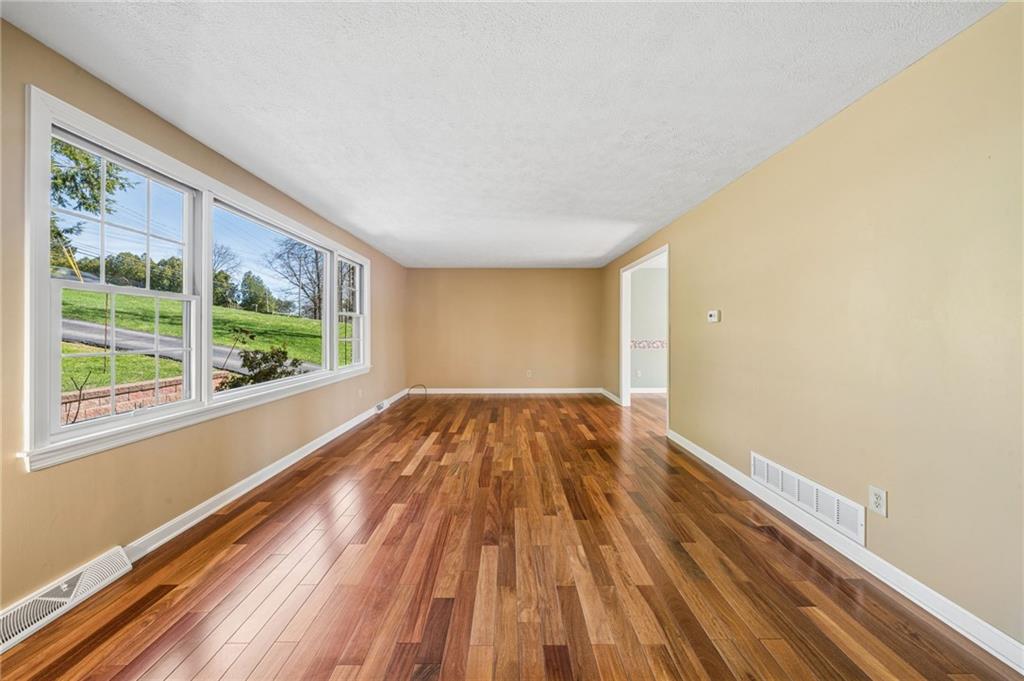 3638 School Road Murrysville, PA 15668 - Photo 6 of 40