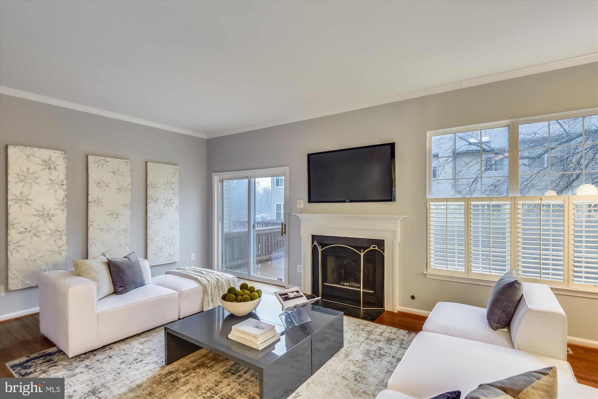2828 Roesh Way Vienna, VA 22181 - Photo 2 of 36 Gorgeous Family Room w/Gas Fireplace