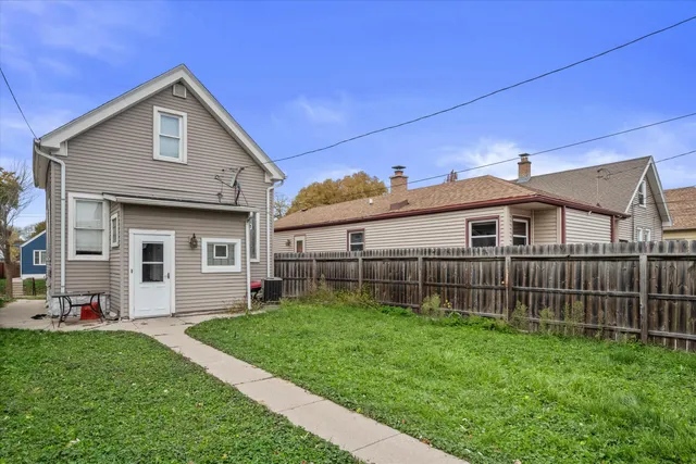 $174,900 | 2156 South 68th Street, Milwaukee, WI 53219
