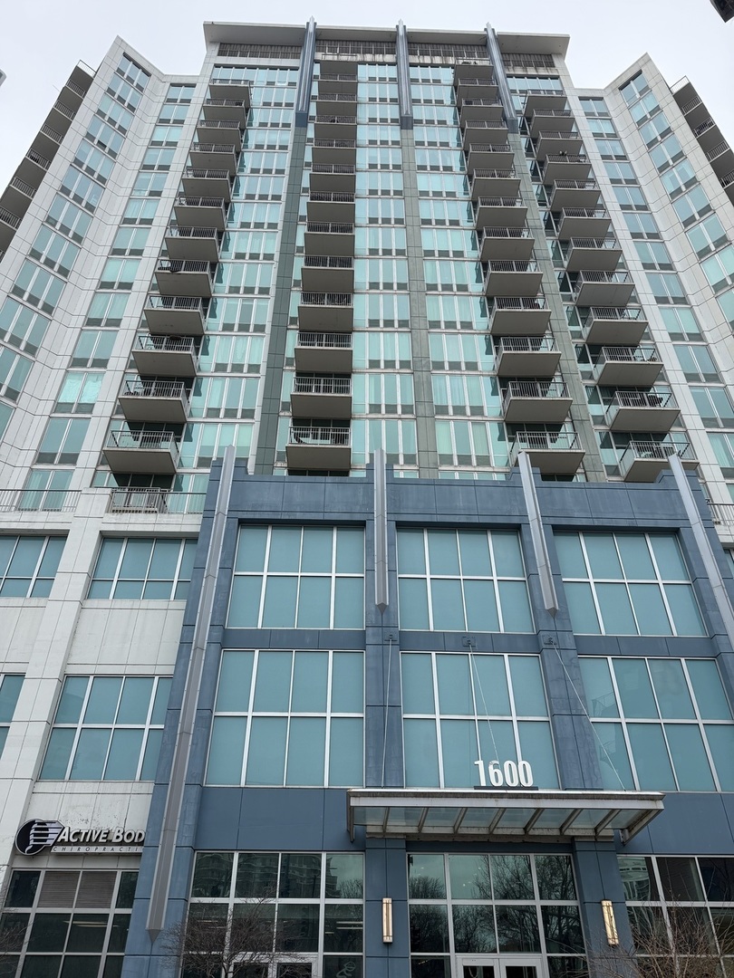1600 South Indiana Avenue, Unit 1503 Chicago, IL 60616 - Photo 1 of 16
