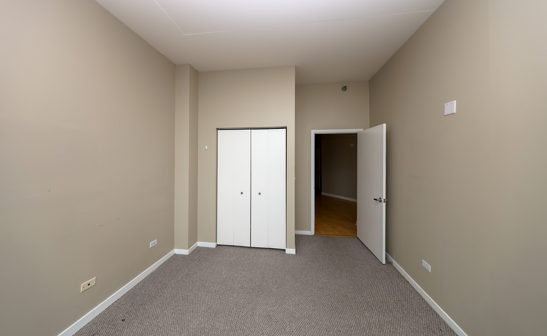 1600 South Indiana Avenue, Unit 1503 Chicago, IL 60616 - Photo 13 of 16